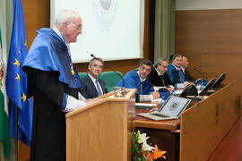 Investidura como Doctor "Honoris Causa" de Hans-Dieter Wienberg por la Facultad de Cien...