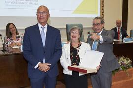 Reconocimiento a personal jubilado. Celebración del 50 Aniversario de la Facultad de Medicina de ...