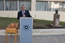 José Ángel Narváez en la presentación del árbol de Hipócrates donado por la isla de Kos. Facultad...