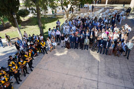 Foto de grupo. Homenaje a los sanitarios en la Facultad de Medicina de la Universidad de Málaga. ...