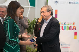 Isabel Rocha y José Ángel Narváez. Inauguración de la oficina 'Welcome to UMA'. Campus de Teatinos. Abril de 2019