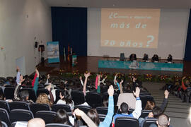 Panel de expertos. 4º Congreso Internacional de Actividad Físico-Deportiva para Mayores. Escuela ...