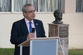 José Ángel Narváez en la presentación del árbol de Hipócrates donado por la isla de Kos. Facultad...