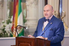 Antonio Garrido Moraga. Nombramiento de Eugenio Chicano como miembro de la Real Academia de Bellas Artes de San Telmo. Salón de los Espejos, Ayuntamiento de Málaga. Septiembre de 2016