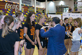 Entrega de medallas. Ceremonia de clausura del Campeonato Europeo Universitario de Balonmano. Ant...