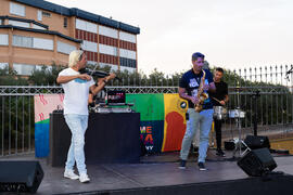 Actuación del grupo musical "Who Killed the DJ". Welcome to UMA. Bienvenida a los alumnos de intercambio internacional de la Universidad de Málaga. Jardín botánico. Octubre de 2019