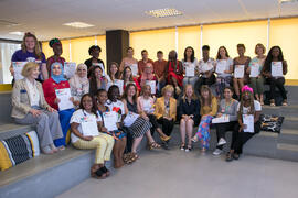 Foto de grupo. Clausura del programa "Genera". Edificio "The Green Ray". Junio de 2019