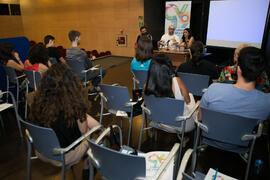 Mesa redonda: «Juego de tronos, la criatura que llegó del frío». Curso "Las series televisiv...