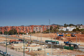 Obras junto al tranvía en el Bulevar del Campus de Teatinos. Julio de 2021