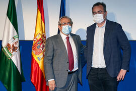 Toma de posesión de Fernando Nicolás de la Torre Fazio como nuevo profesor titular del Área de Bioquímica y Biología Molecular de la Universidad de Málaga. Paraninfo. Diciembre de 2021