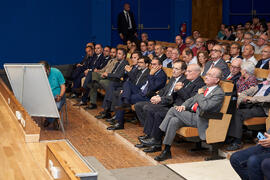 Asistentes a la conferencia de Pablo Hernández de Cos en la Facultad de Ciencias Económicas y Empresariales de la Universidad de Málaga. Paraninfo. Octubre de 2022