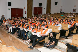 Alumnos en su graduación de los Másters de la Facultad de Ciencias Económicas y Empresariales de ...