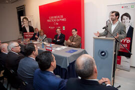 Presentación "Becas Santanter CRUE CEPYME: Prácticas Profesionales en Empresa". Rectora...