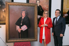 Adelaida de la Calle y Antonio Montiel. Presentación del cuadro de la rectora Adelaida de la Calle en la Galería de Rectores de la Universidad de Málaga. Edificio del Rectorado. Marzo de 2019