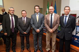 Foto de grupo previa a la sesión inaugural del XVIII Congreso de ASEPELT. Facultad de Ciencias Económicas y Empresariales. Octubre de 2014