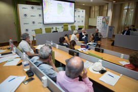 Mesa redonda: «¿El periodismo bajo sospecha?». Curso "La verdad de las mentiras". Curso...