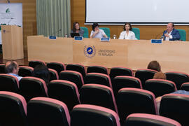Mesa redonda. Curso "La ciudad como arquetipo. Literatura, historia y arte. Europa y América". Edificio del Rectorado. Septiembre de 2018