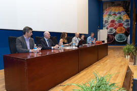 Mesa presidencial. Graduación de Másters de la Facultad de Ciencias Económicas y Empresariales de...