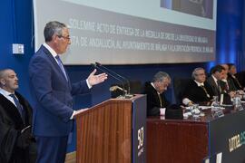 Discurso de José Francisco Salado. Entrega de la Medalla de Oro de la Universidad de Málaga a la ...