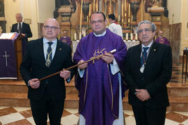 Entrega del bastón de mando de la Universidad de Málaga a la Cofradía de los Estudiantes. Misa de Lunes Santo. Iglesia de San Agustín. Abril de 2019