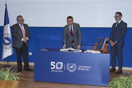 Toma de posesión de Salvador Pérez Canto como catedrático del Área de Organización de Empresas de la Universidad de Málaga. Toma de posesión de nuevos catedráticos y profesores titulares de la Universidad de Málaga. Paraninfo. Noviembre de 2023