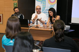 Mesa redonda: «Juego de tronos, la criatura que llegó del frío». Curso "Las series televisiv...