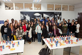 Foto de grupo tras la graduación de los alumnos del CIE de la Universidad de Málaga. Centro Inter...