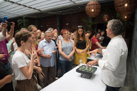 Showcooking en patio del Hotel Molina Larios. Curso "Ciencia y gastronomía. Desmontando leye...