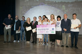 Colaboradores y patrocinadores tras la entrega de menciones especiales. Gala del Deporte Universi...