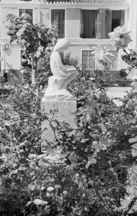 Málaga. Estatua de la Plaza de la Victoria. Mayo de 1963