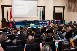 José Pablo Lara Muñoz presenta la conferencia "Dialogando para desmontar mitos sobre nutrici...