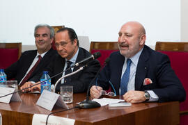 Nombramiento de Antonio Vázquez Romero como Alumno de Honor de la Facultad de Económicas de la Universidad de Málaga. Facultad de Ciencias Económicas y Empresariales. Marzo de 2015