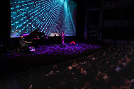 Concierto de Luz Casal. Apertura del Curso Académico 2019-2020 de la Escuela Técnica Superior de Arquitectura de la Universidad de Málaga. Teatro Cervantes. Octubre de 2019