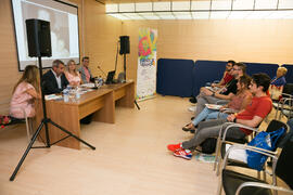 Mesa Redonda: “El cambio del modelo de consumo y de comunicación”. Curso "La televisión del ...