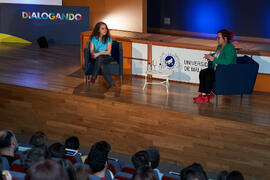 "Dialogando" con Clara Grima. Escuela de Ingenierías Industriales de la Universidad de Málaga. Mayo de 2024