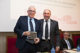 José Sánchez Maldonado y Eugenio José Luque en la clausura del 50 Aniversario de la Facultad de E...