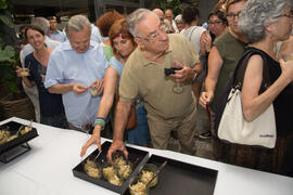 Showcooking en patio del Hotel Molina Larios. Curso "Ciencia y gastronomía. Desmontando leye...