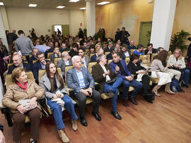 Público asistente a la toma de posesión de Ana José Cisneros Ruiz como nueva decana de la Facultad de Ciencias Económicas y Empresariales de la Universidad de Málaga. Campus de El Ejido. Enero de 2025