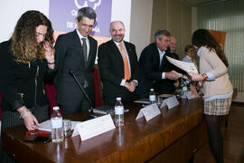 Entrega de premio de la XI Olimpiada de Economía. Facultad de Ciencias Económicas y Empresariales...