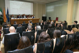 Presentación de la memoria académica correspondiente al curso 2015/2016. Facultad de Ciencias Eco...