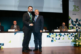 Entrega del galardón conmemorativo a Mariano Ruiz. Acto del 25 Aniversario del Parque Tecnológico...