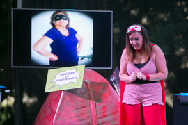 Representación de la obra "Superheroínas, S.L." de la compañía de teatro Caramala. Cursos de Verano de la Universidad de Málaga. Marbella. Julio de 2018