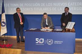 Toma de posesión de José Napoleón Pérez Farinós como profesor titular del Área de Medicina Preventiva y Salud Pública de la Universidad de Málaga. Paraninfo. Diciembre de 2022