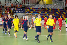 Salto a pista de los equipos. Partido España contra China. 14º Campeonato del Mundo Universitario de Fútbol Sala 2014 (FUTSAL). Antequera. Julio de 2014