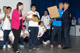 Entrega del premio Inclusión a los miembros de la Fundación Málaga Club de Fútbol EDI- Málaga Gen...