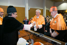 Investidura como Doctor "Honoris Causa" de José Emilio Navas por la Facultad de Ciencia...