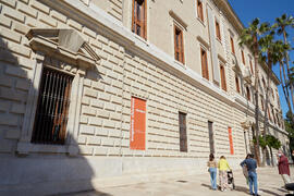 Fachada del Palacio de la Aduana. Visita a la exposición "Eugenio Chicano Siempre". Mus...