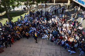 Foto de grupo. Homenaje a los sanitarios en la Facultad de Medicina de la Universidad de Málaga. ...