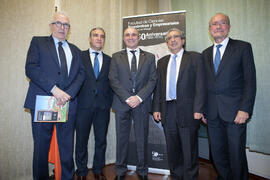 Foto de grupo previa al acto de clausura del 50 Aniversario de la Facultad de Económicas. Faculta...