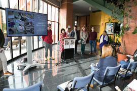 Tecla Lumbreras presenta la instalación "Biblioteca de Babel XIII", de José Ignacio Día...